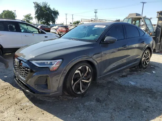 2024 Audi Q8 e-tron Sportback S line Premium Plus
