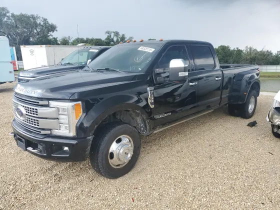 2018 Ford Super Duty F-350 DRW XL