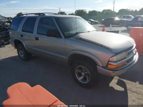 2004 Chevrolet Blazer LS