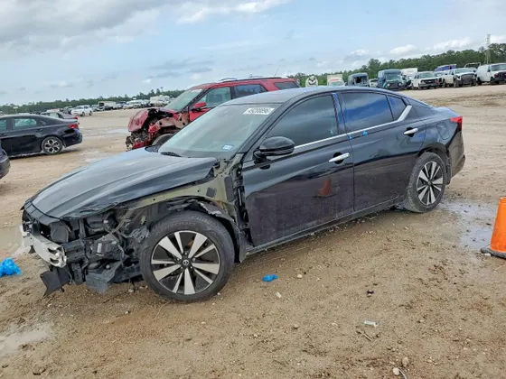 2019 Nissan Altima 2.5 SV