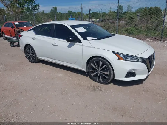 2022 Nissan Altima 2.5 SR