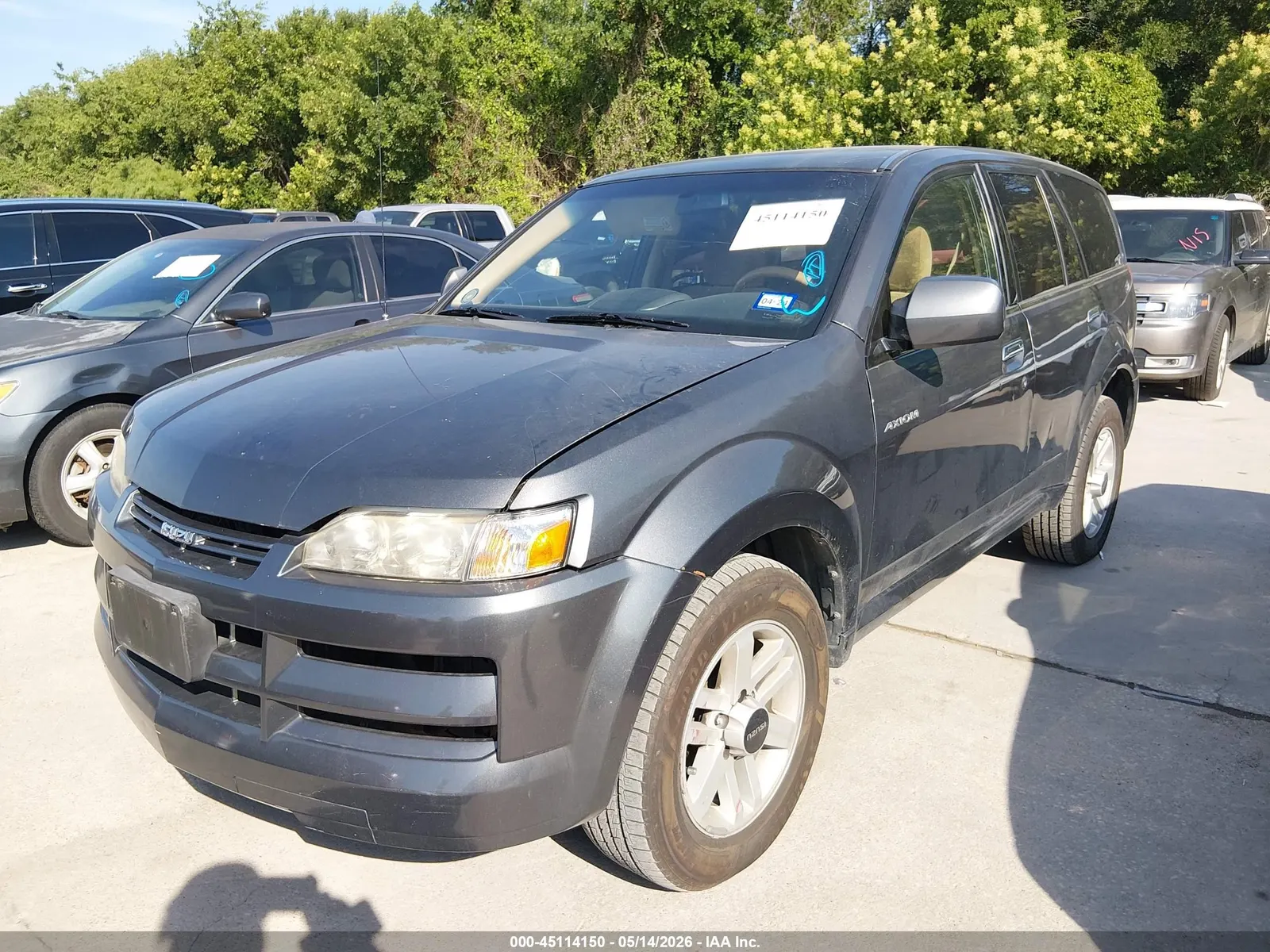 2002 Isuzu Axiom XS