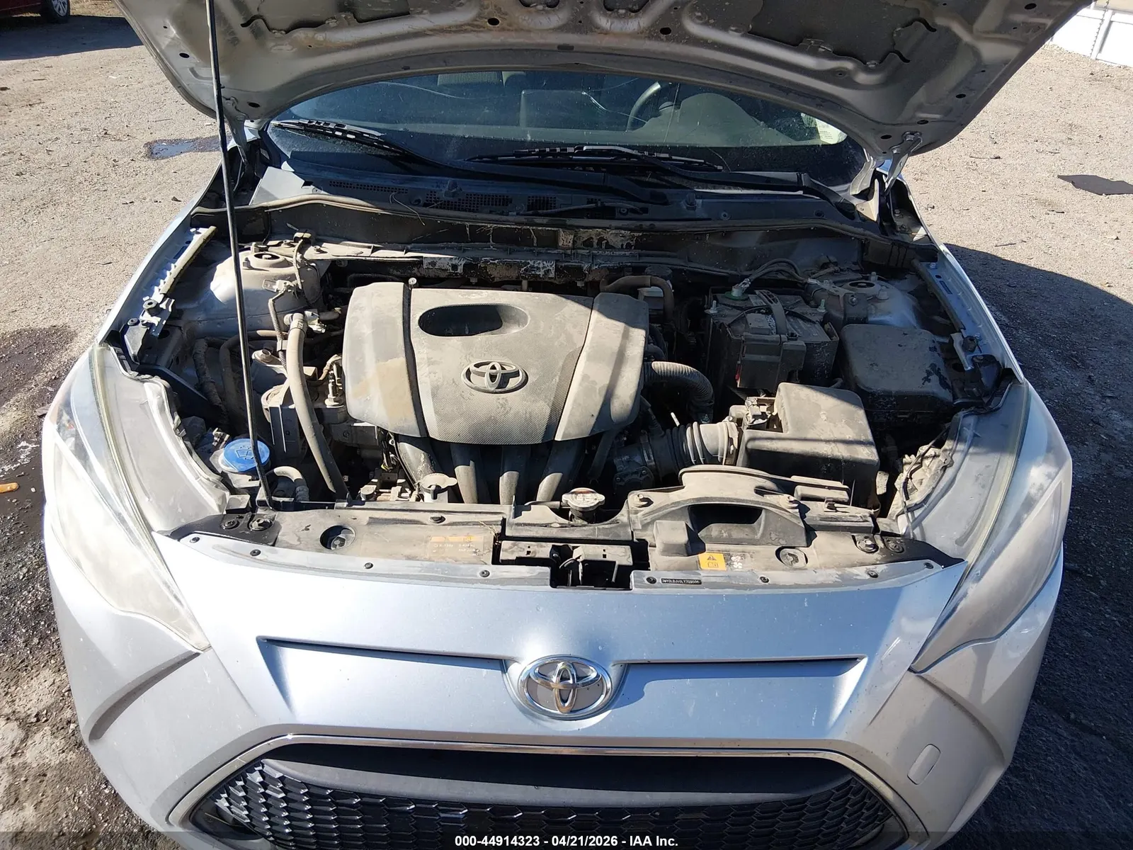 2020 Toyota Yaris Hatchback LE