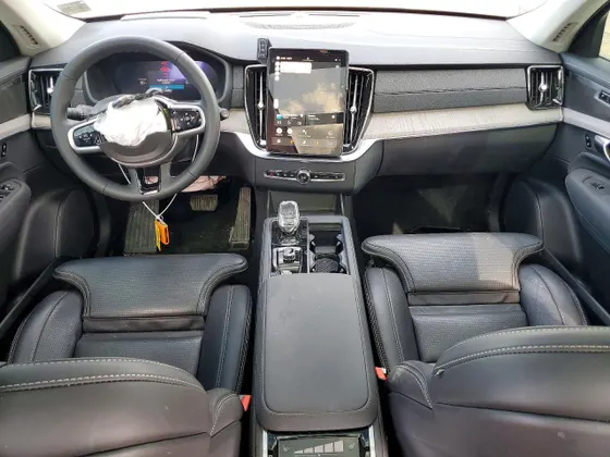 2025 Volvo XC90 Plug-In Hybrid Ultra