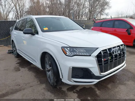 2023 Audi SQ7 Prestige