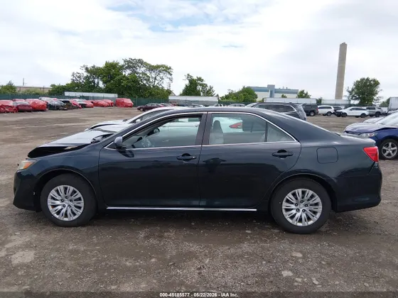 2013 Toyota Camry LE