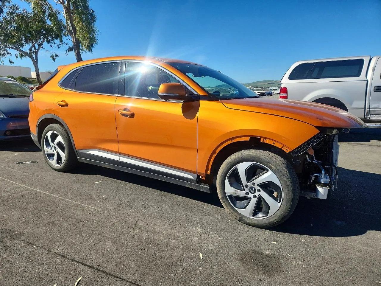 2024 VinFast VF 8 Eco