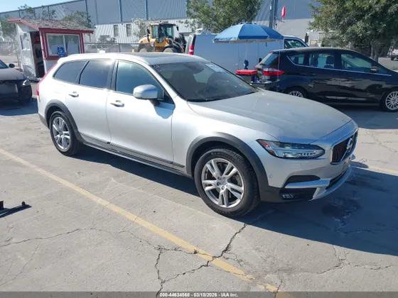 2018 Volvo V90 Cross Country T5