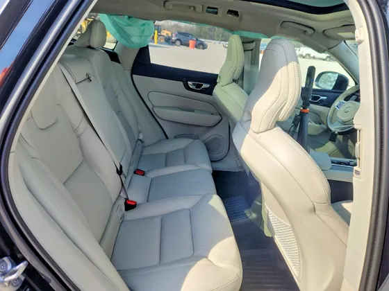 2025 Volvo XC60 Plug-In Hybrid Ultra