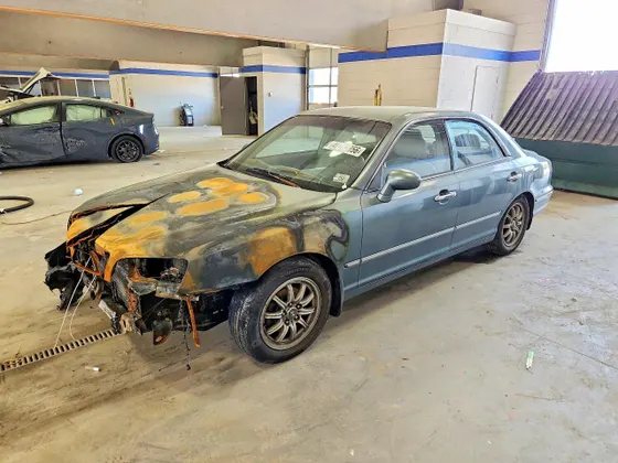 2002 Hyundai XG350 L