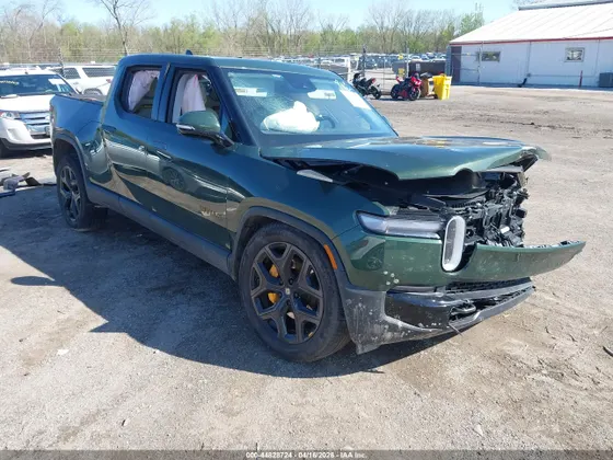2025 Rivian R1T Premium