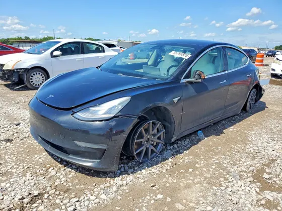 2019 Tesla Model 3 Long Range