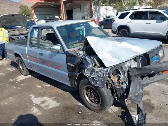 1991 Mazda B2200 Pickup 2WD CAB PLUS