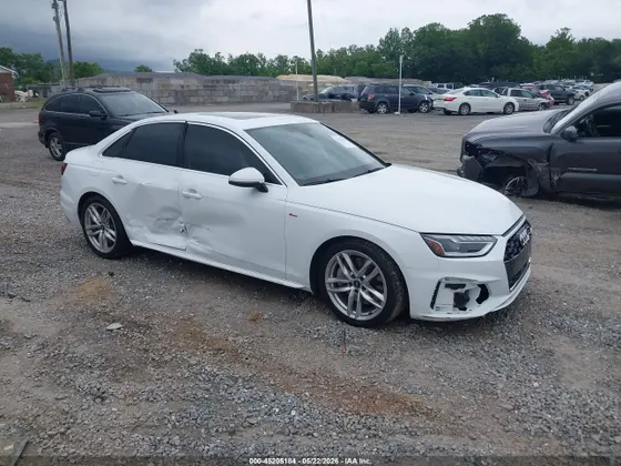 2022 Audi A4 Sedan S line Premium Plus