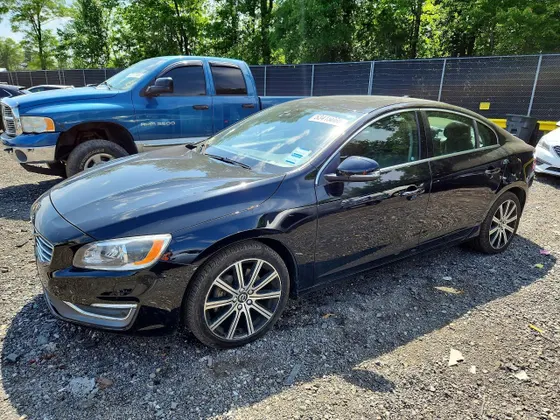 2016 Volvo S60 Inscription T5 Platinum