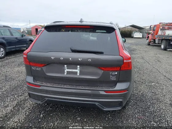 2025 Volvo XC60 Plug-In Hybrid Core