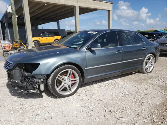 2004 Volkswagen Phaeton V8