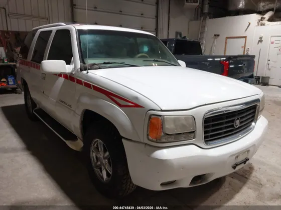 2000 Cadillac Escalade STANDARD
