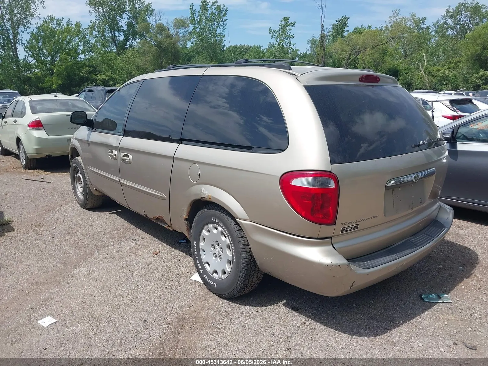 2003 Chrysler Town & Country LX