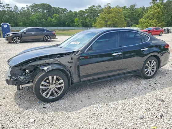2015 INFINITI Q70