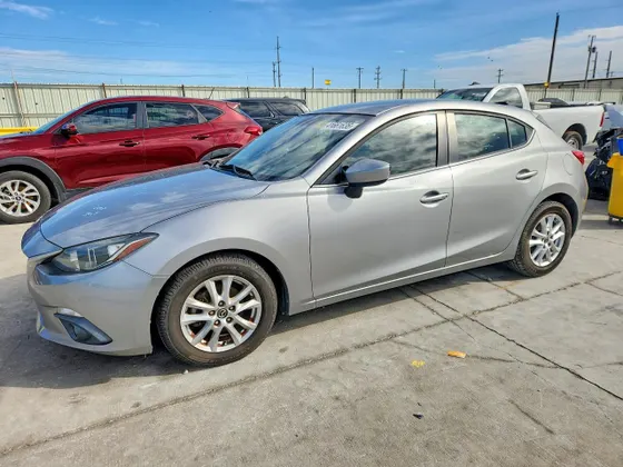 2015 Mazda Mazda3 i Touring