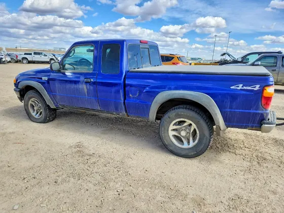 2004 Mazda B-Series 4WD Truck SE