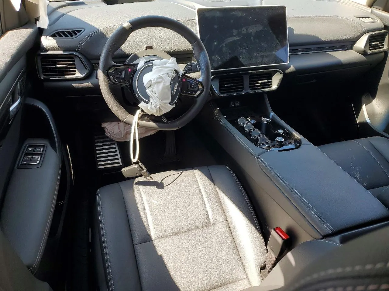 2023 VinFast VF 8 Eco
