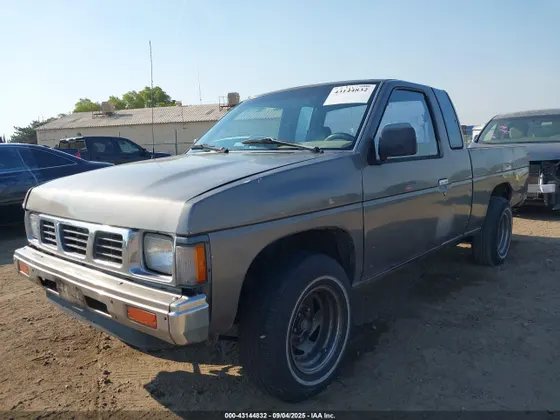 1989 Nissan Hardbody King Cab 2WD KING CAB