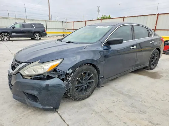 2016 Nissan Altima 2.5 SR