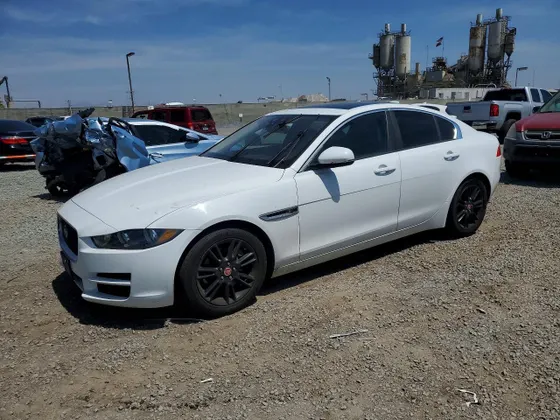 2018 Jaguar XE