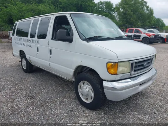 2003 Ford Econoline Wagon XL
