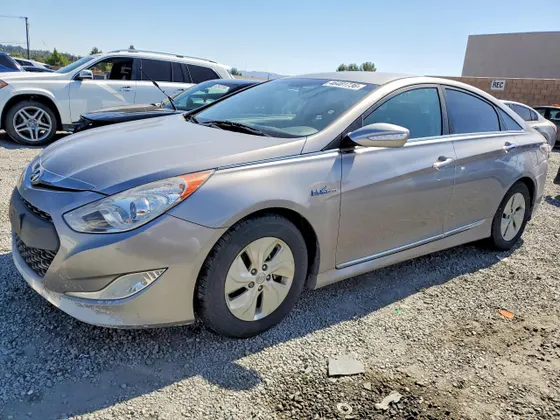 2013 Hyundai Sonata Hybrid
