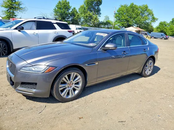2017 Jaguar XF 35t Premium
