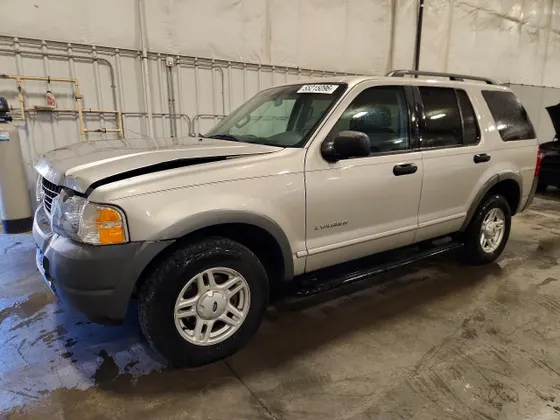 2002 Ford Explorer XLS