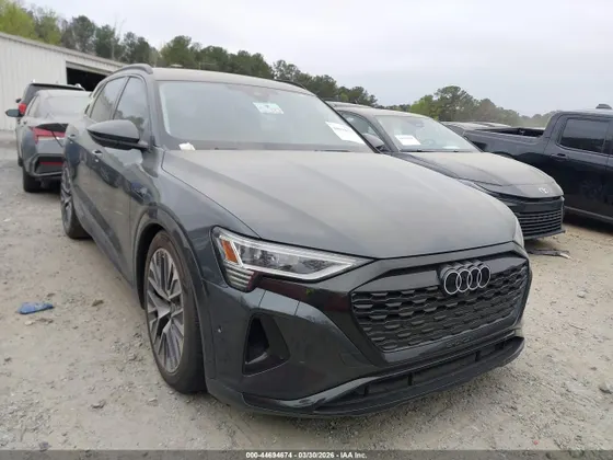 2024 Audi Q8 e-tron Premium Plus