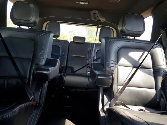 2023 Lincoln Navigator Standard