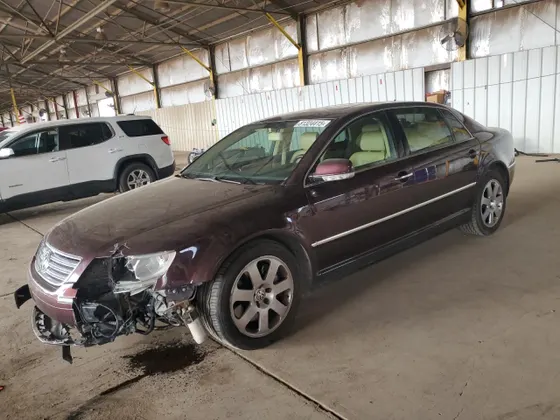 2004 Volkswagen Phaeton V8