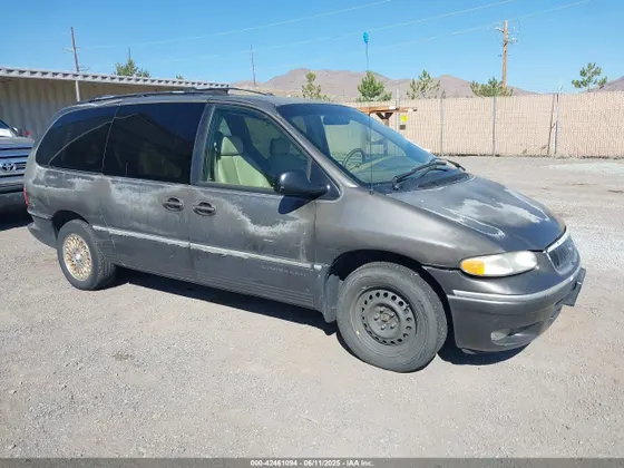 1997 Chrysler Town & Country Limited