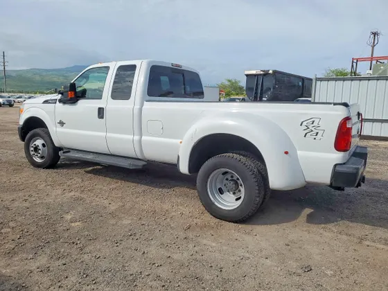2015 Ford Super Duty F-350 DRW XLT