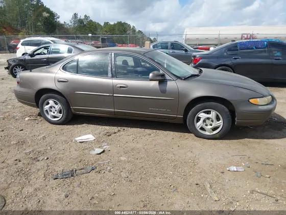 2000 Pontiac Grand Prix SE