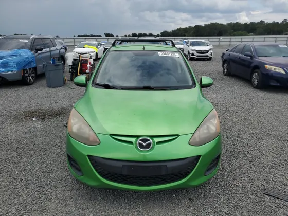 2013 Mazda Mazda2 Sport