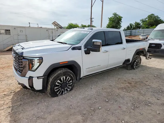 2024 GMC Sierra 2500HD Denali Ultimate