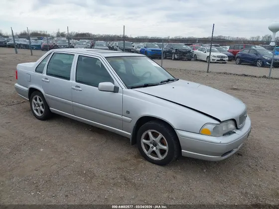 1999 Volvo S70 GLT