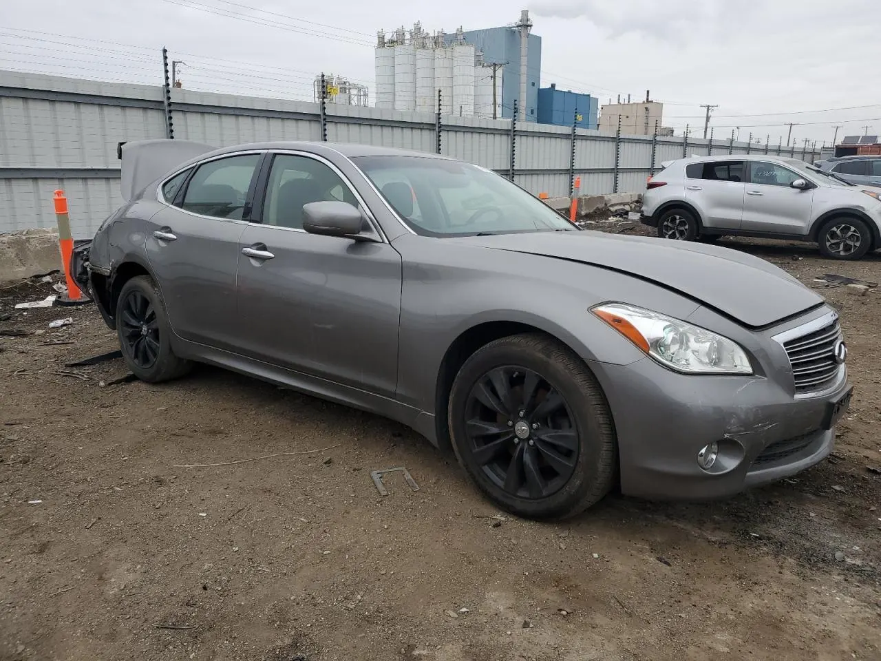 2012 INFINITI M56