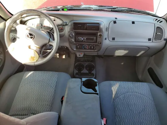 2002 Mazda B-Series 4WD Truck SE