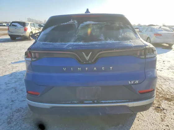 2024 VinFast VF 8 Eco
