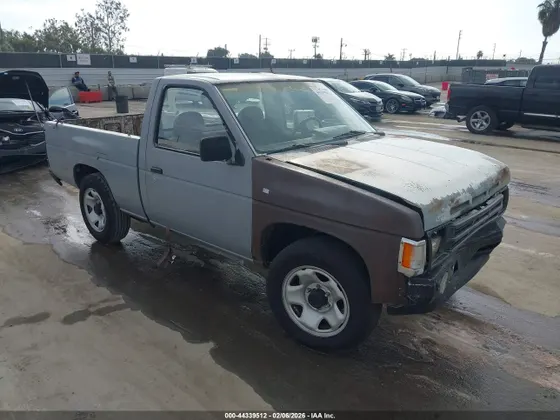 1988 Nissan Hardbody SHORT BED