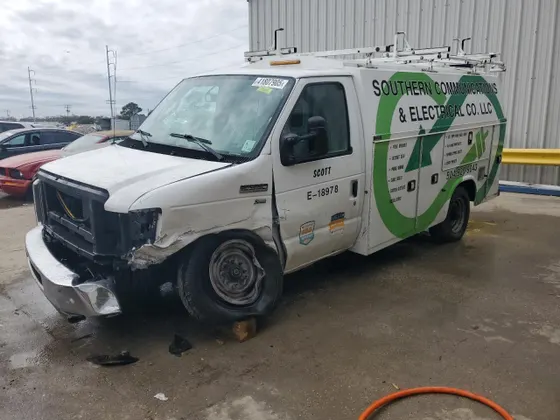 2018 Ford E-Series Cutaway E350 SUPER DUTY CUTAWAY VAN