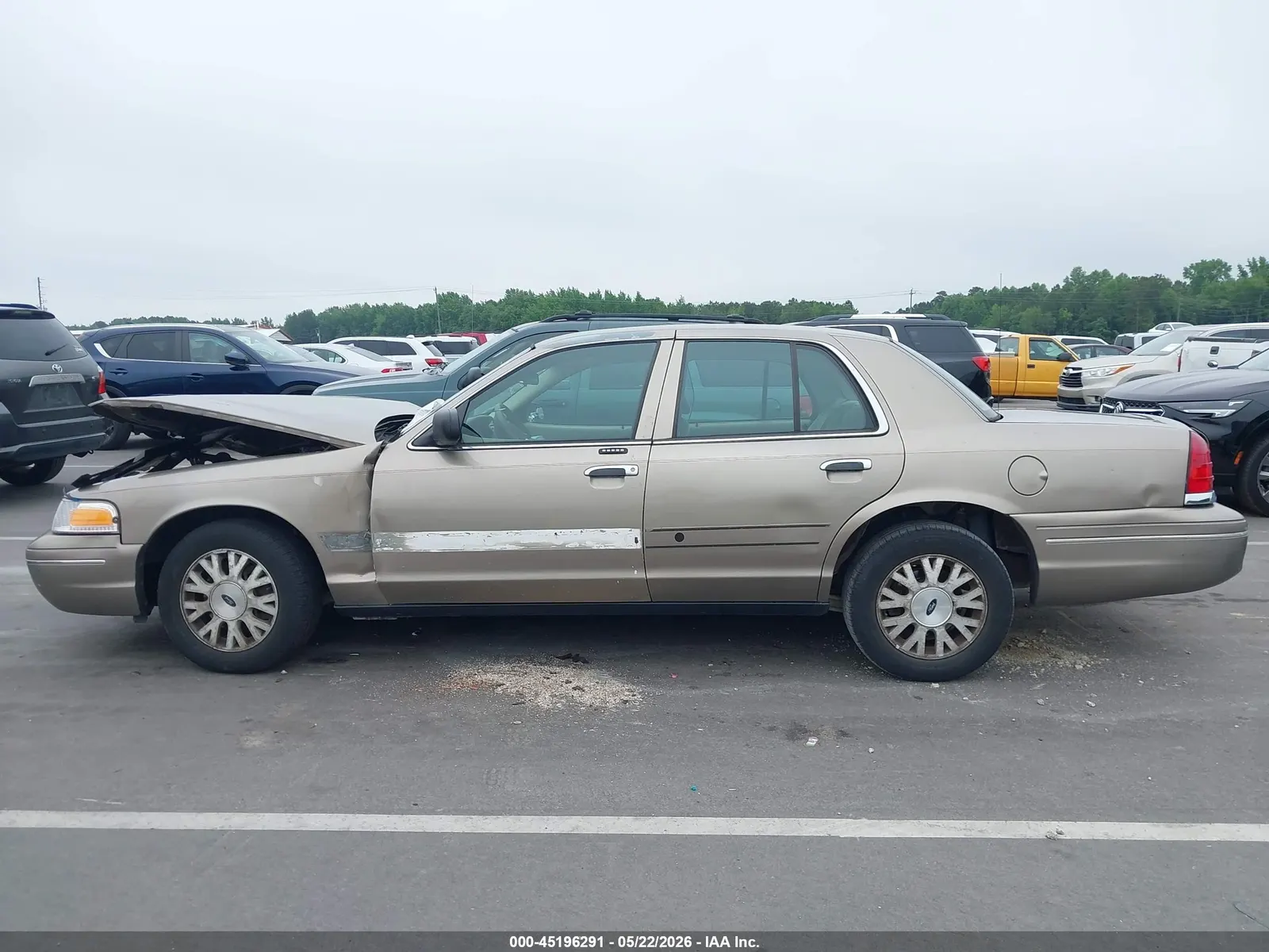2005 Ford Crown Victoria LX