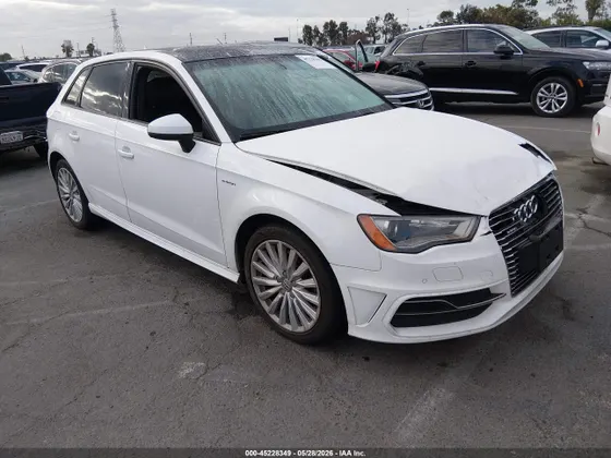 2016 Audi A3 e-tron Premium